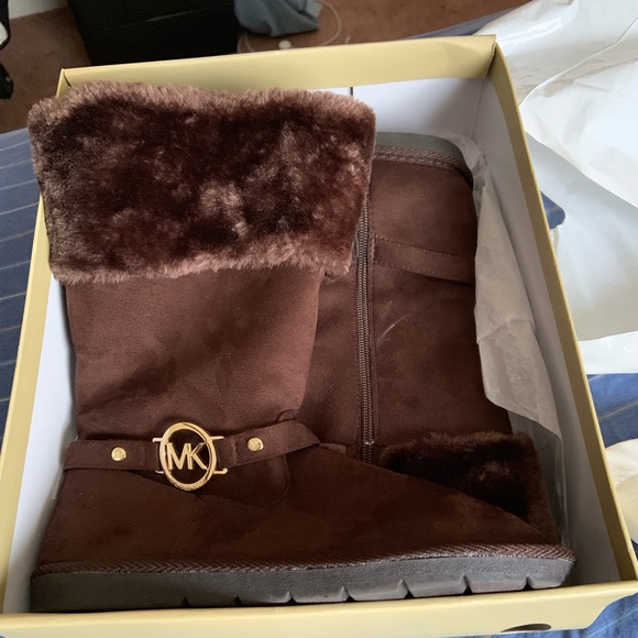 Michael Kors Boots in Excellent condition. - Picture 1 of 2